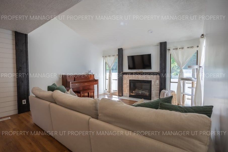 4424 W Skye Dr #MAIN - Photo 6 of 30