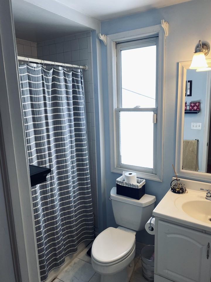 734 N Taylor St - Photo 3 of 20