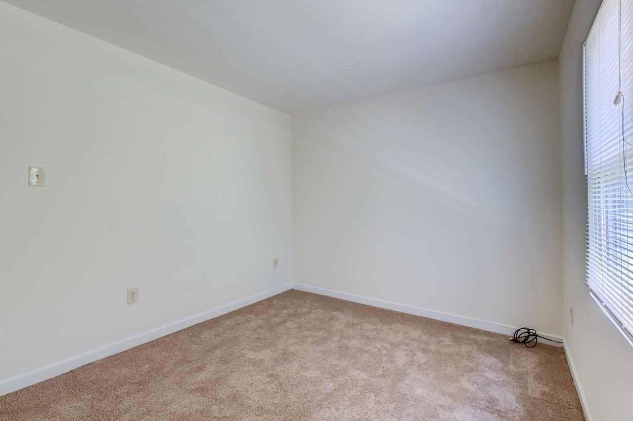 3357 Dill Ave - Photo 3 of 24