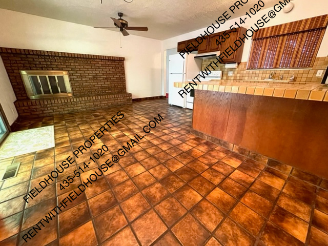 1760 Foothill Dr - Photo 3 of 30