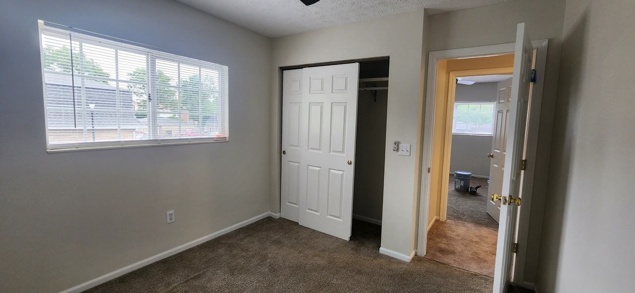 1429 Missouri Ave - Photo 3 of 13