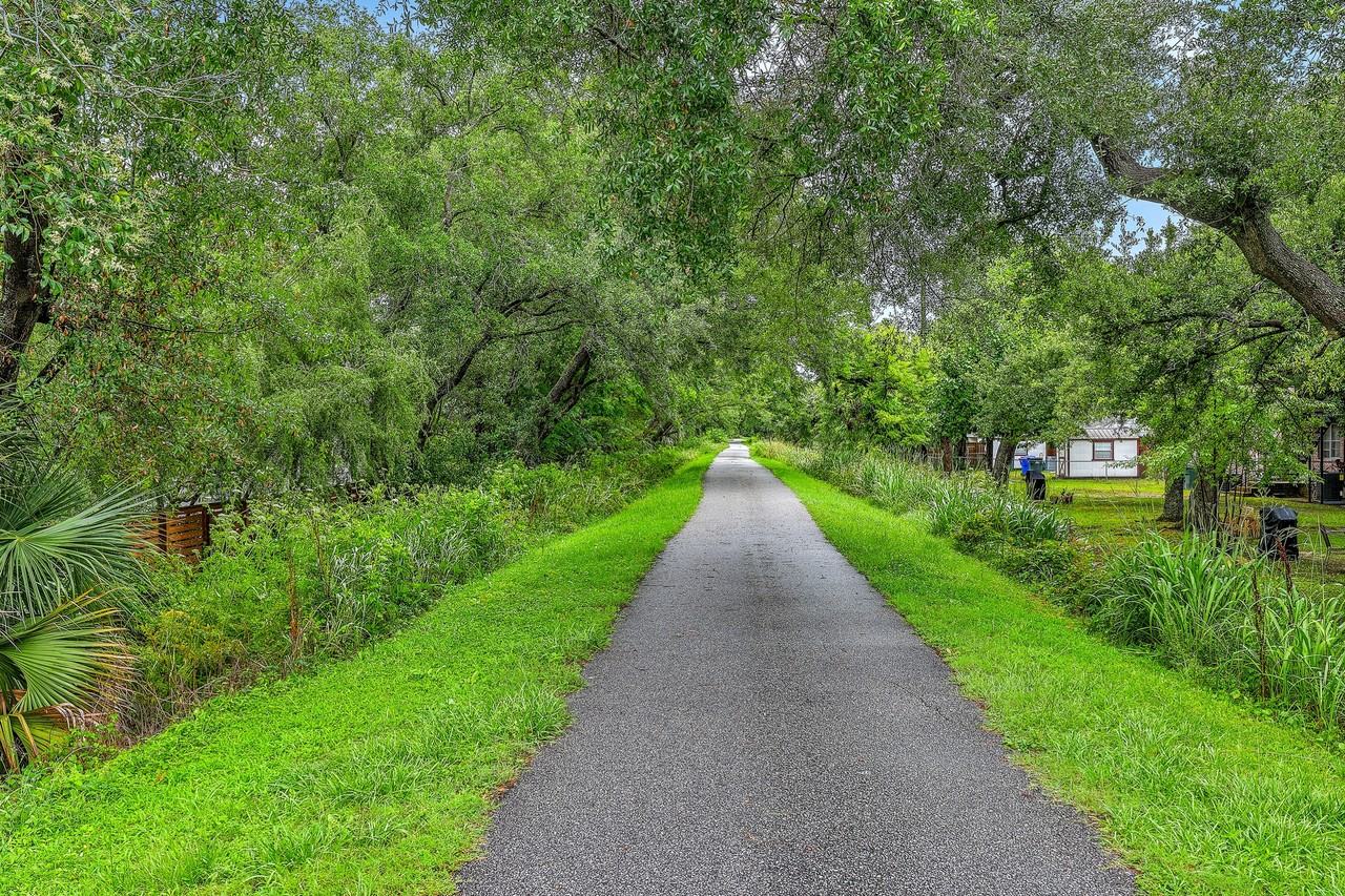 652 Windermere Blvd - Photo 5 of 17