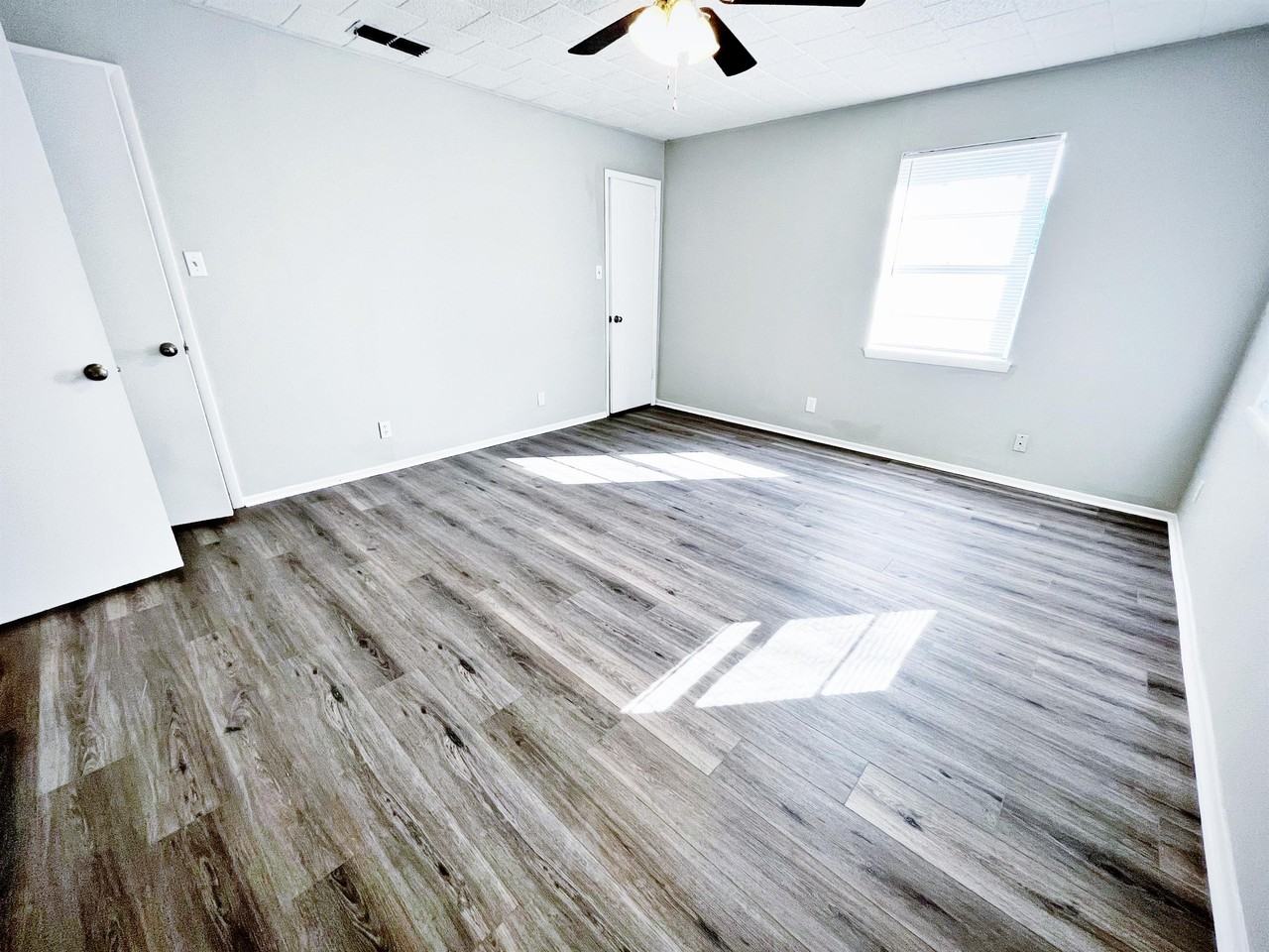 16943 Fm - Photo 2 of 50