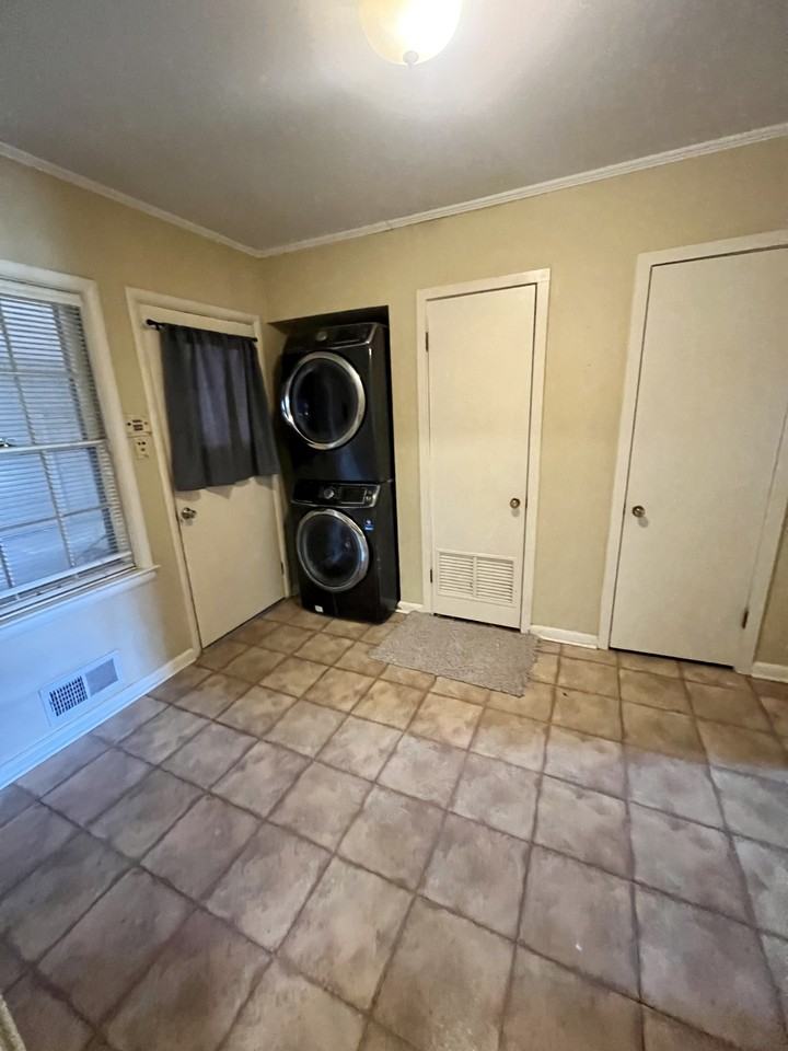 200 W Cherry Ave - Photo 3 of 21