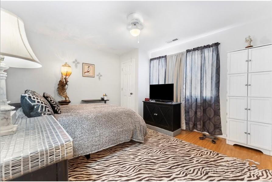319 Greenville Hwy #402 - Photo 4 of 18