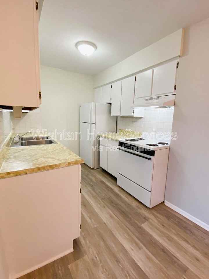 203 Charleston Boulevard #3