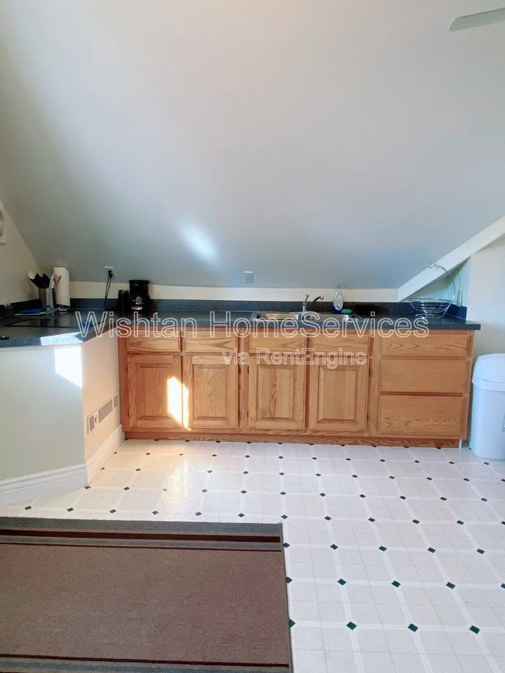 538 N Randolph St #A1 - Photo 4 of 23