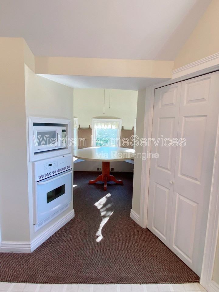 538 N Randolph St #A1 - Photo 6 of 23