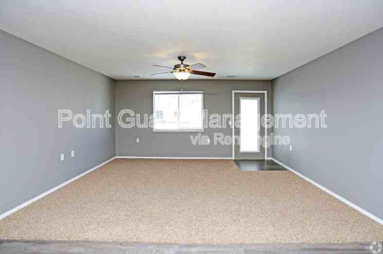 1801 E Northstar Pl #4 - Photo 7 of 16