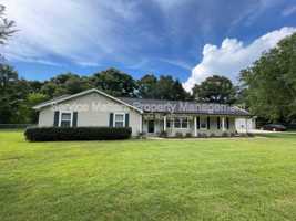 featured image of 3143 Aarons Way