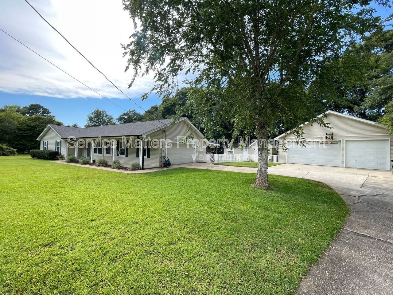 3143 Aarons Way - Photo 4 of 40