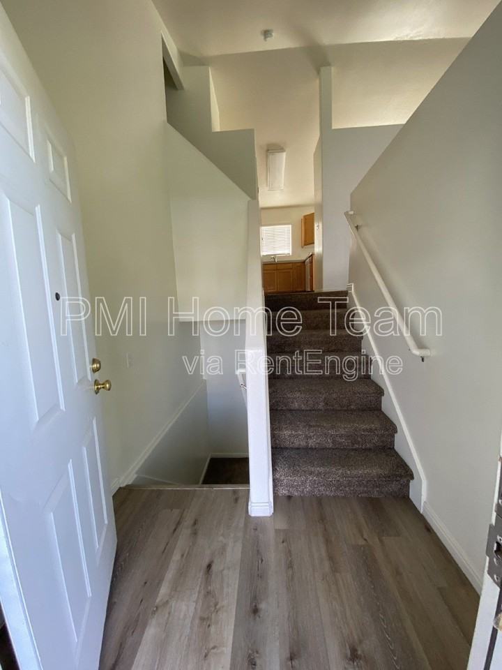 1639 W 600 N - Photo 2 of 29