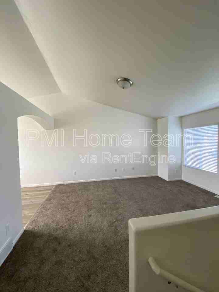 1639 W 600 N - Photo 3 of 29