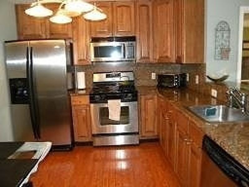1113 Peer Pl - Photo 3 of 9