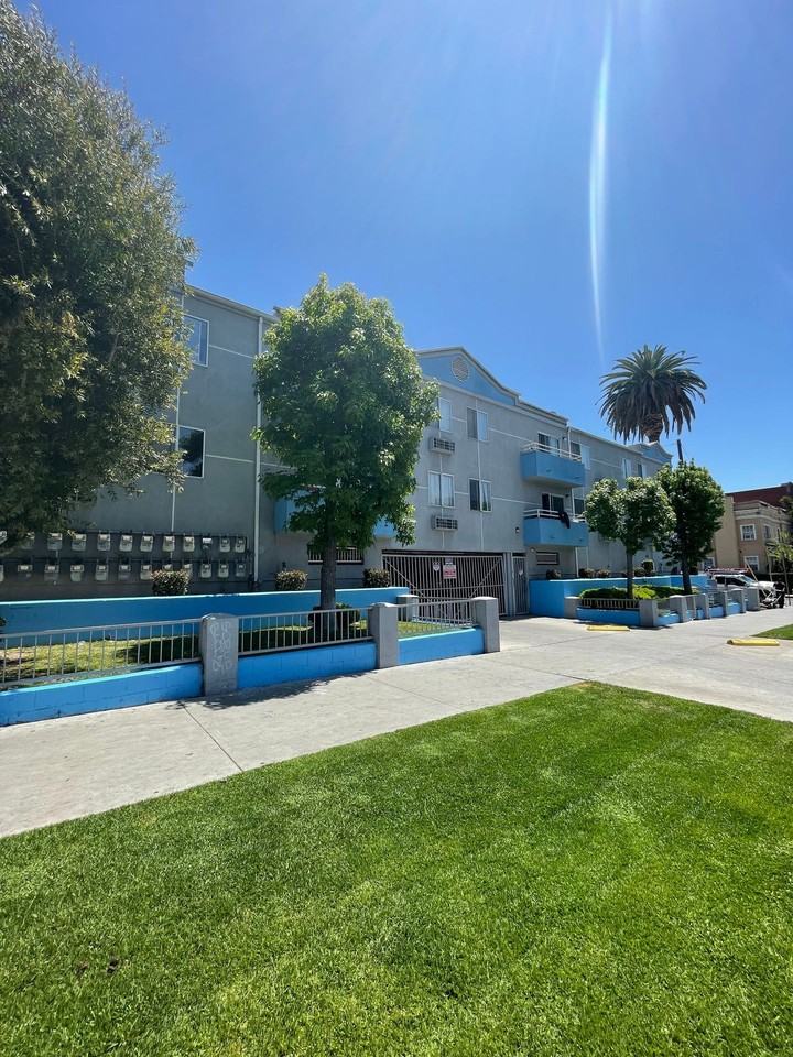 Rampart Village Villas - Photo 4 of 9