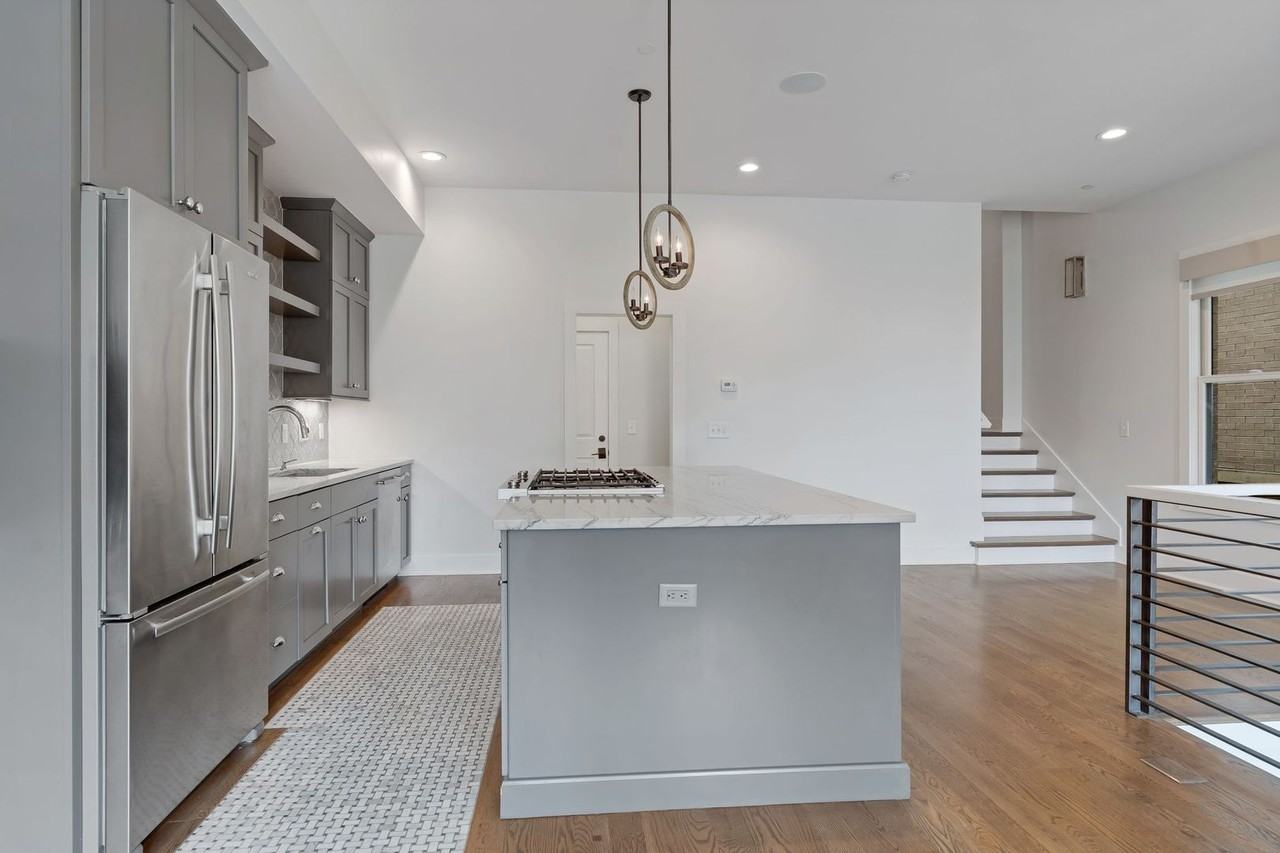 206A S 10th St - Photo 4 of 33