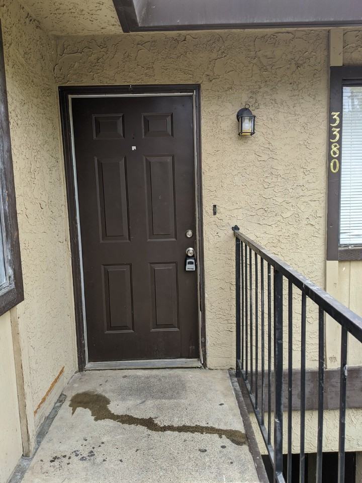 3380 R St - Photo 2 of 36