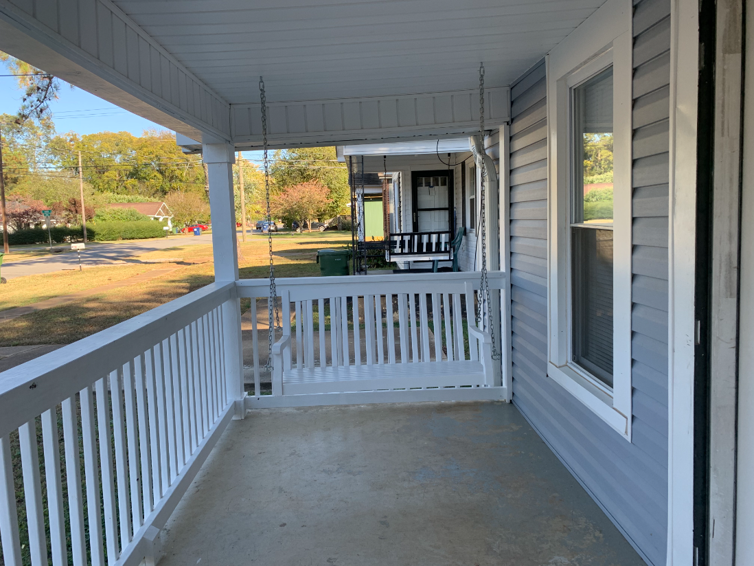 1218 Stevens Ave Ne - Photo 2 of 15