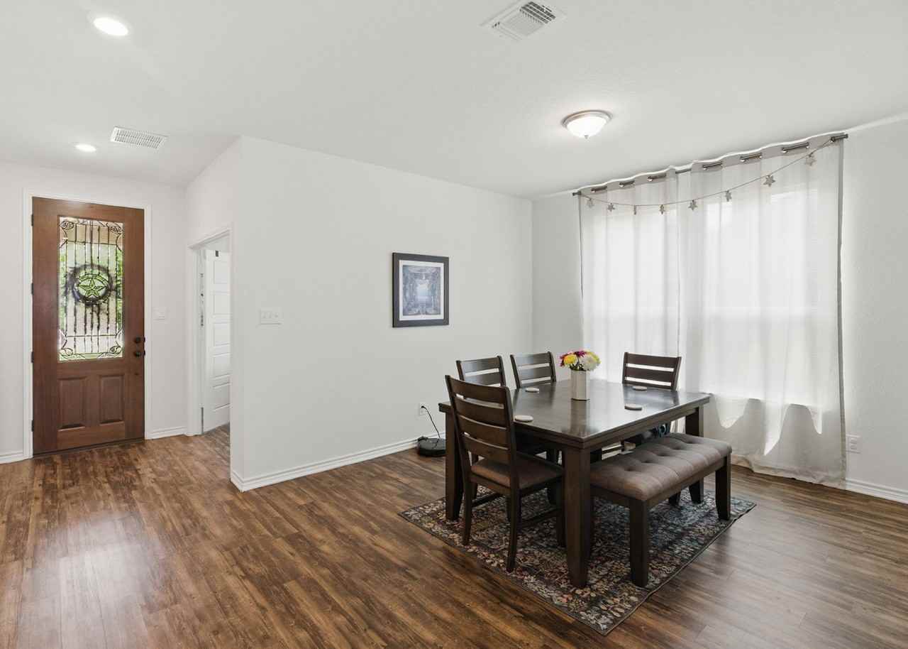 217 Landmark Cv - Photo 4 of 23