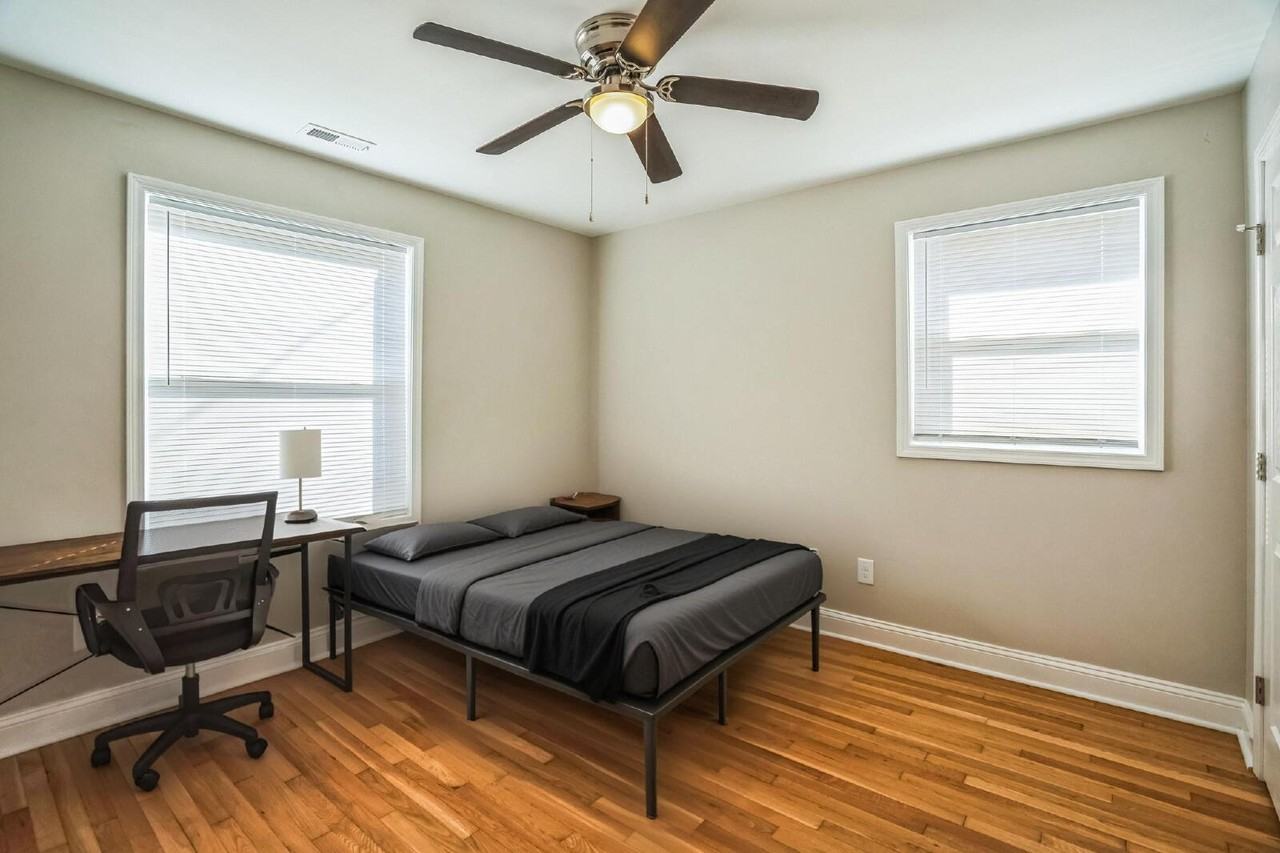 1108 Beverly Dr - Photo 5 of 17