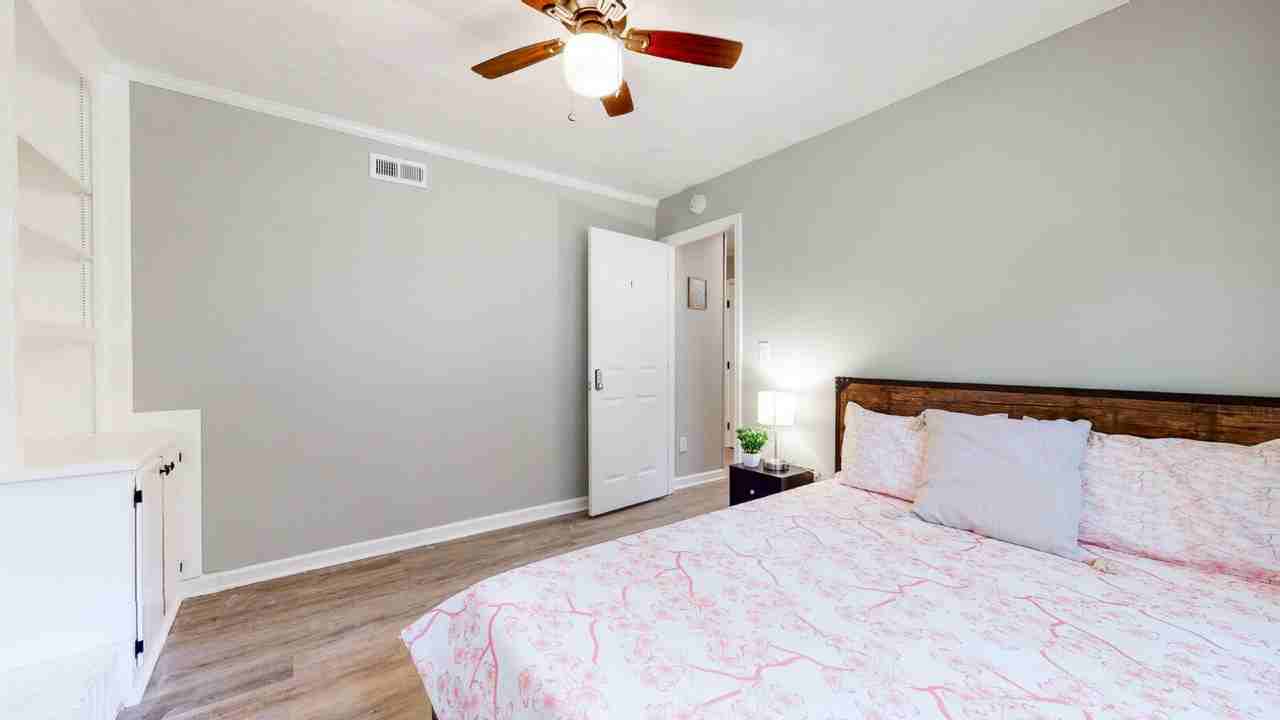 1671 Canberra Dr - Photo 2 of 25