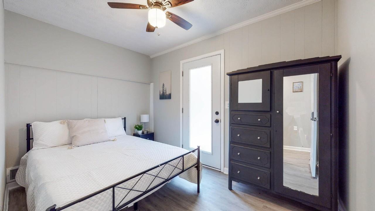 1671 Canberra Dr - Photo 3 of 25