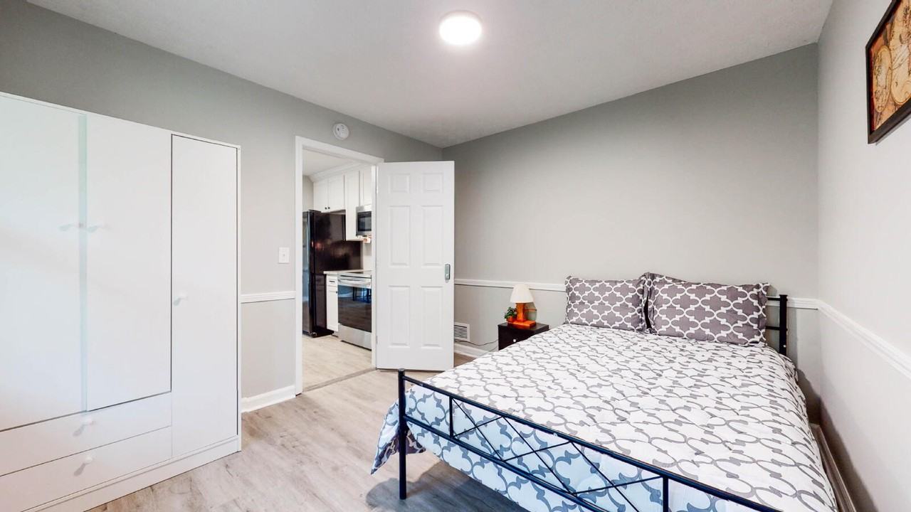 1671 Canberra Dr - Photo 7 of 25