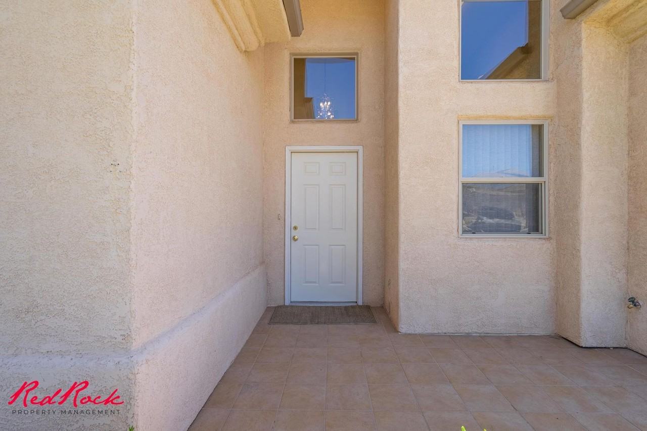 2326 E 140 S - Photo 7 of 39