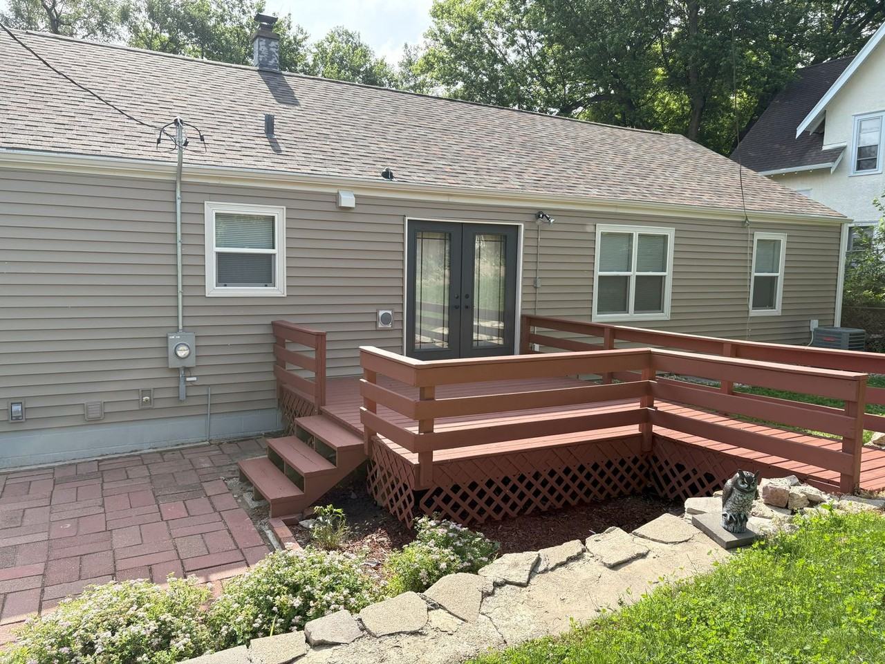 1314 S 48th St - Photo 3 of 16