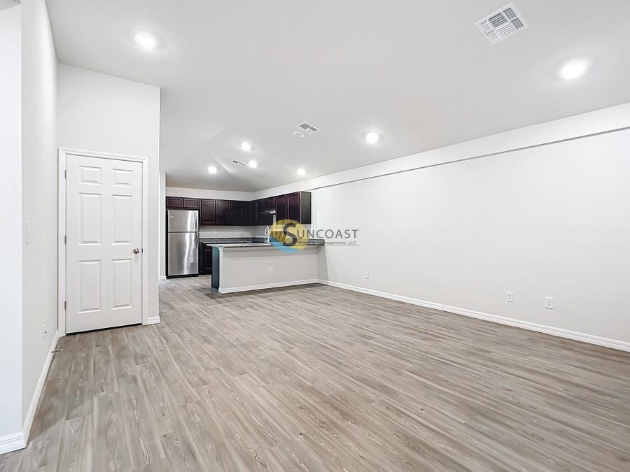 17166 Thompson Ave - Photo 3 of 17