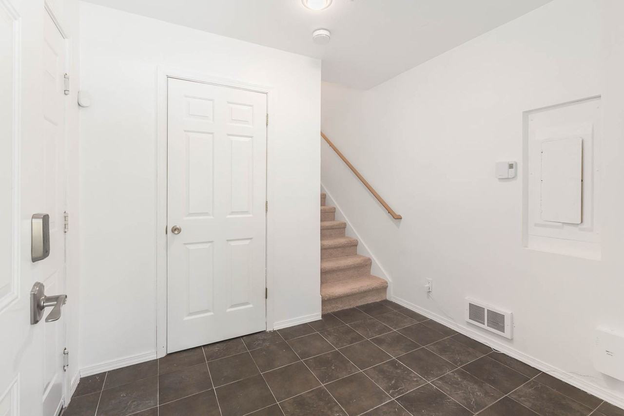 8321 167th Ave Ne #3 - Photo 3 of 18