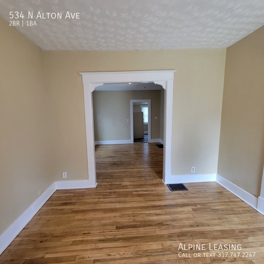 534 N Alton Ave - Photo 4 of 7