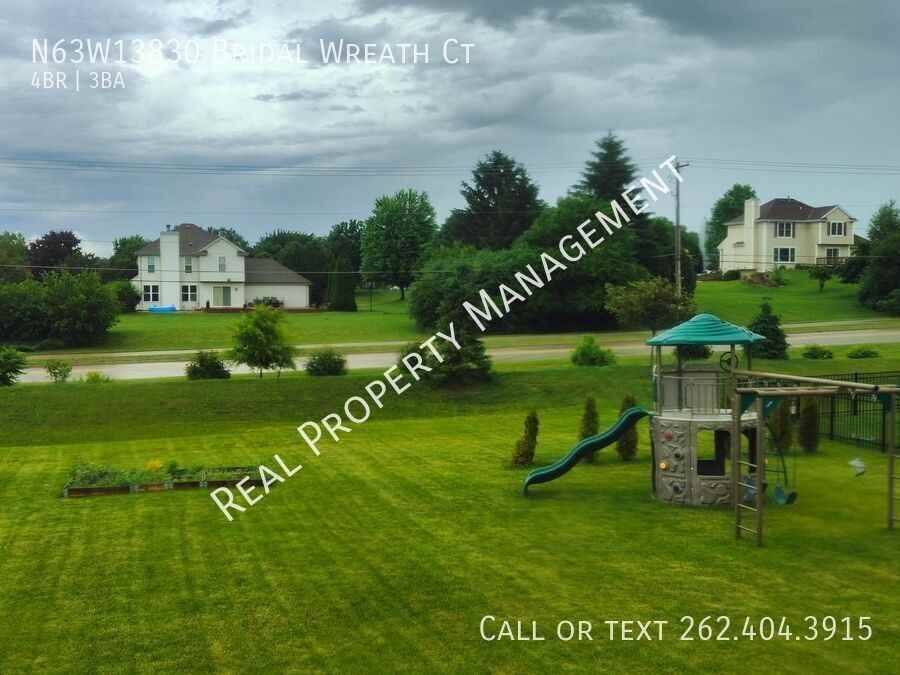 N63W13830 Bridal Wreath Ct - Photo 2 of 19