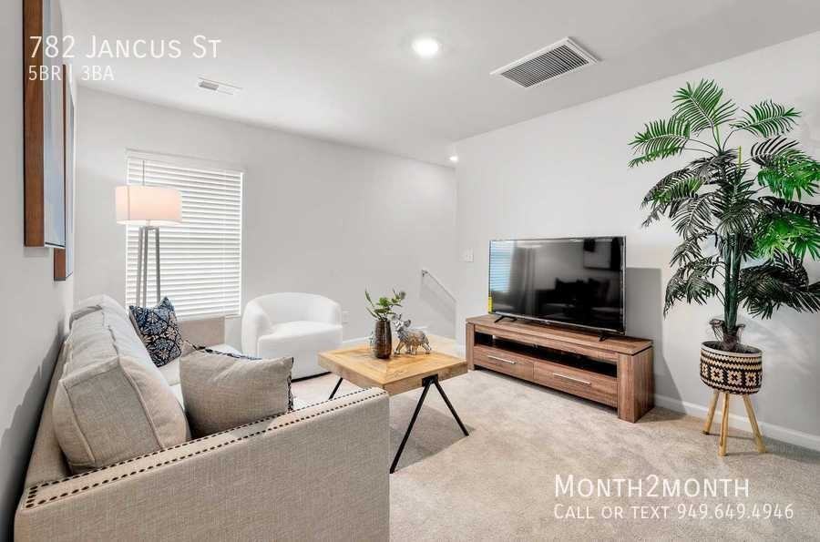 782 Jancus St - Photo 3 of 31