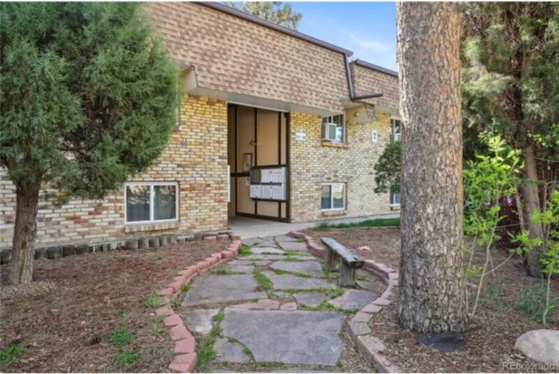 1390 Everett Ct #109 - Photo 3 of 17