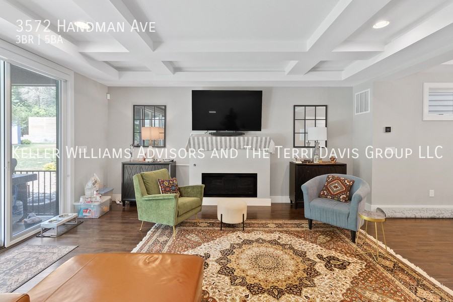 3572 Handman Ave - Photo 7 of 41