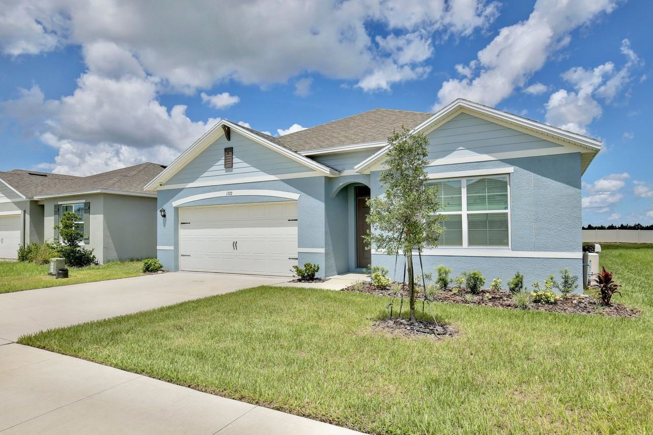 1372 Sugarwood St - Photo 2 of 40