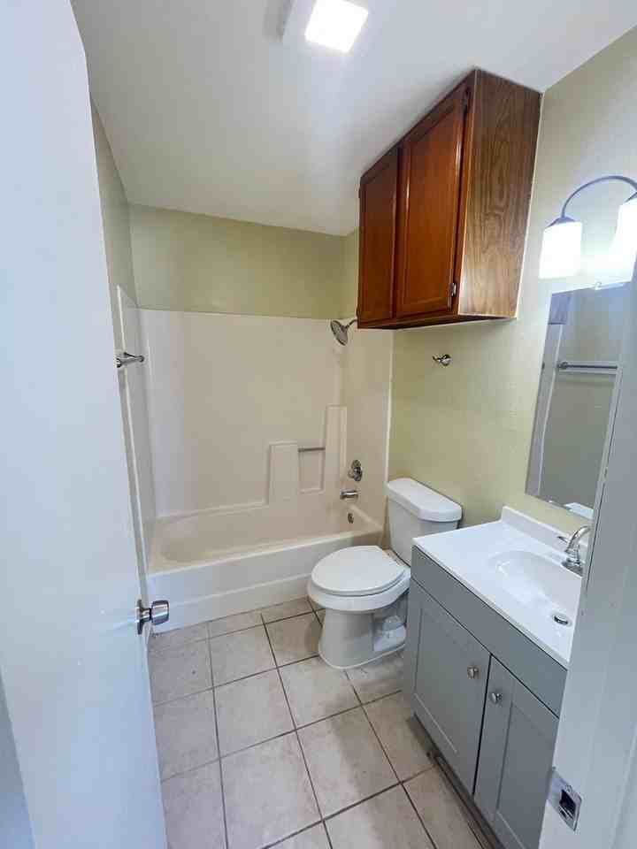 Town Terrace Apartments - Photo 4 of 15