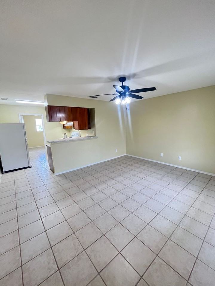 Town Terrace Apartments - Photo 5 of 15