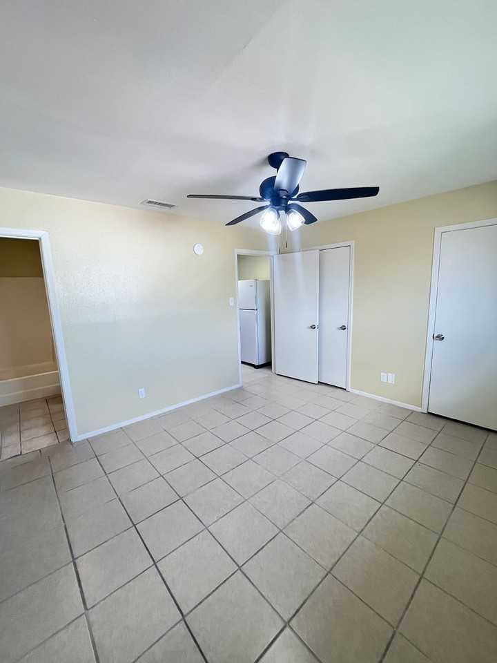 Town Terrace Apartments - Photo 6 of 15