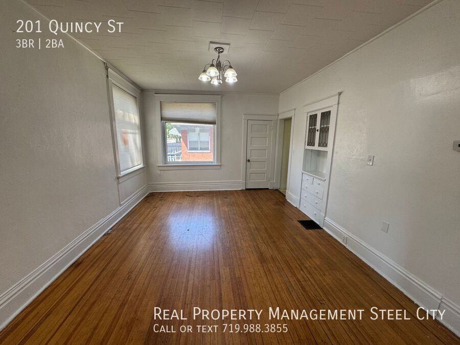 201 Quincy St - Photo 3 of 17