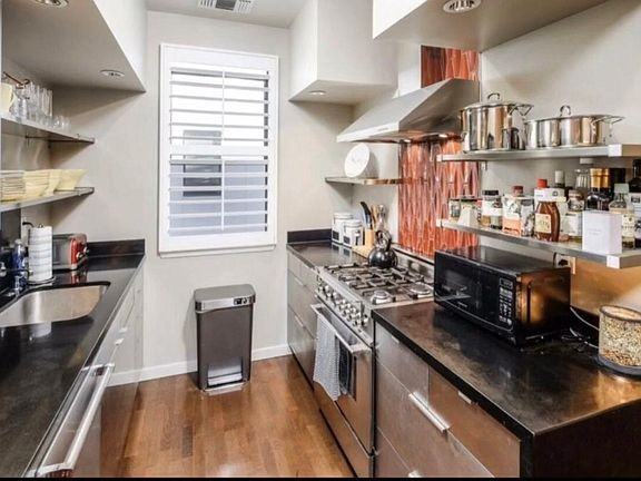 1325 W Sutter Walk #NA - Photo 3 of 16