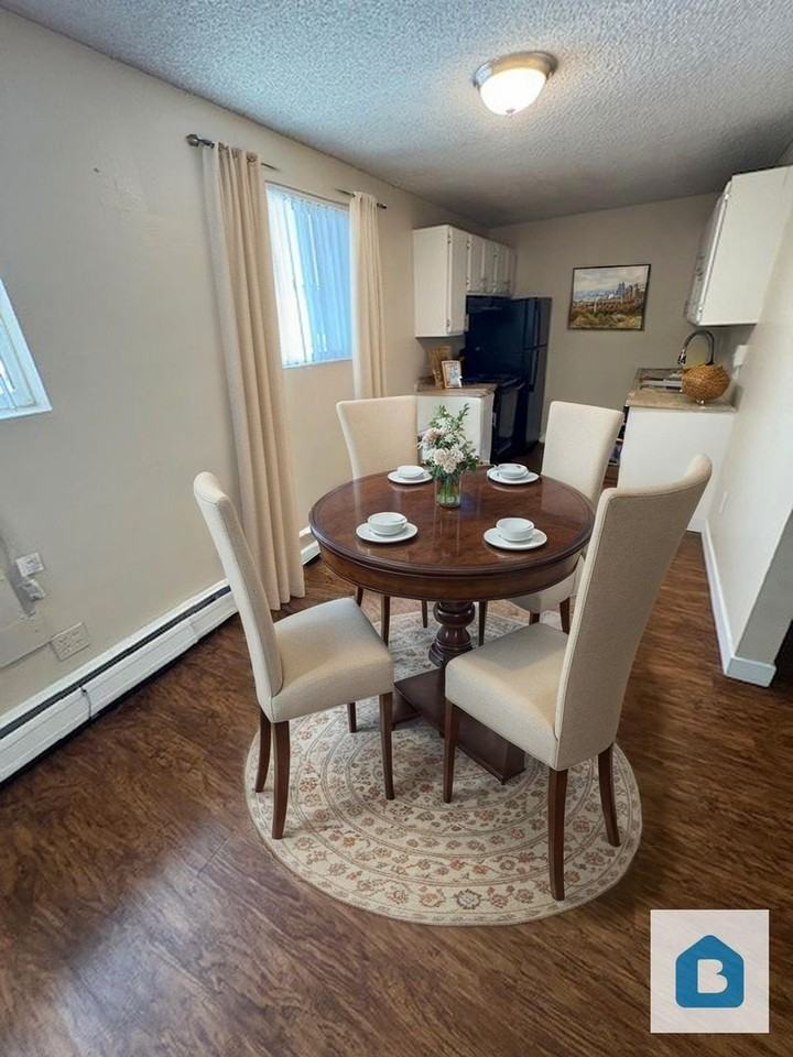 2363 Emporia St #106 - Photo 3 of 8