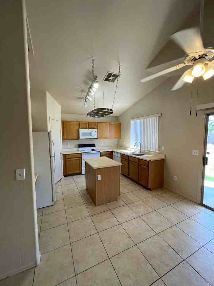 5311 N 104th Dr - Photo 2 of 18