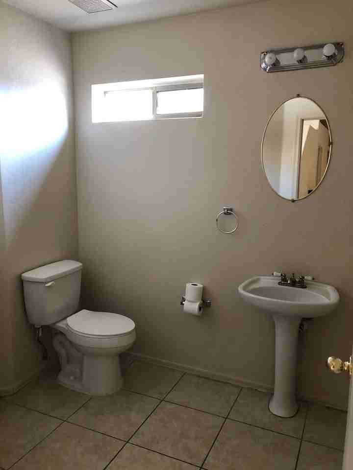 5311 N 104th Dr - Photo 4 of 18