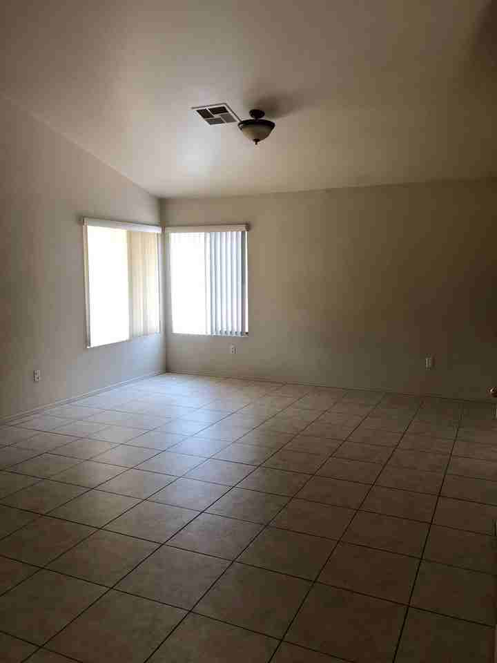 5311 N 104th Dr - Photo 5 of 18