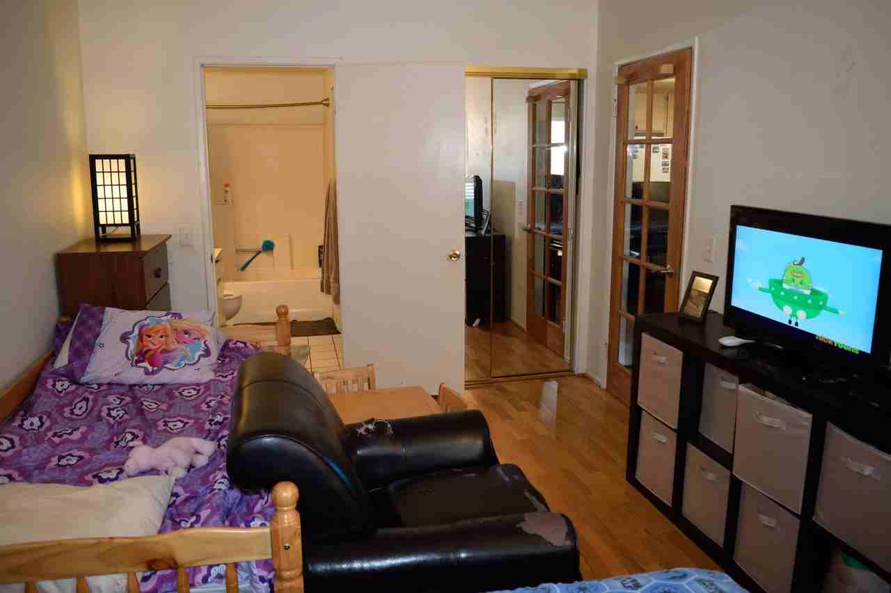 2010 Blackberry Cir - Photo 3 of 10