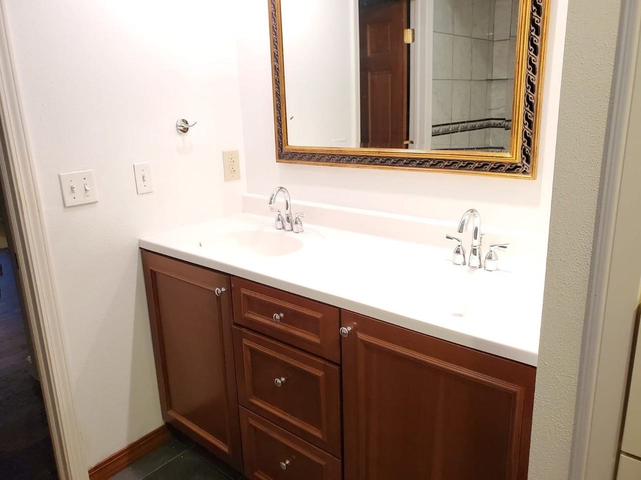 4430 W Lake Harriet Pkwy - Photo 6 of 24