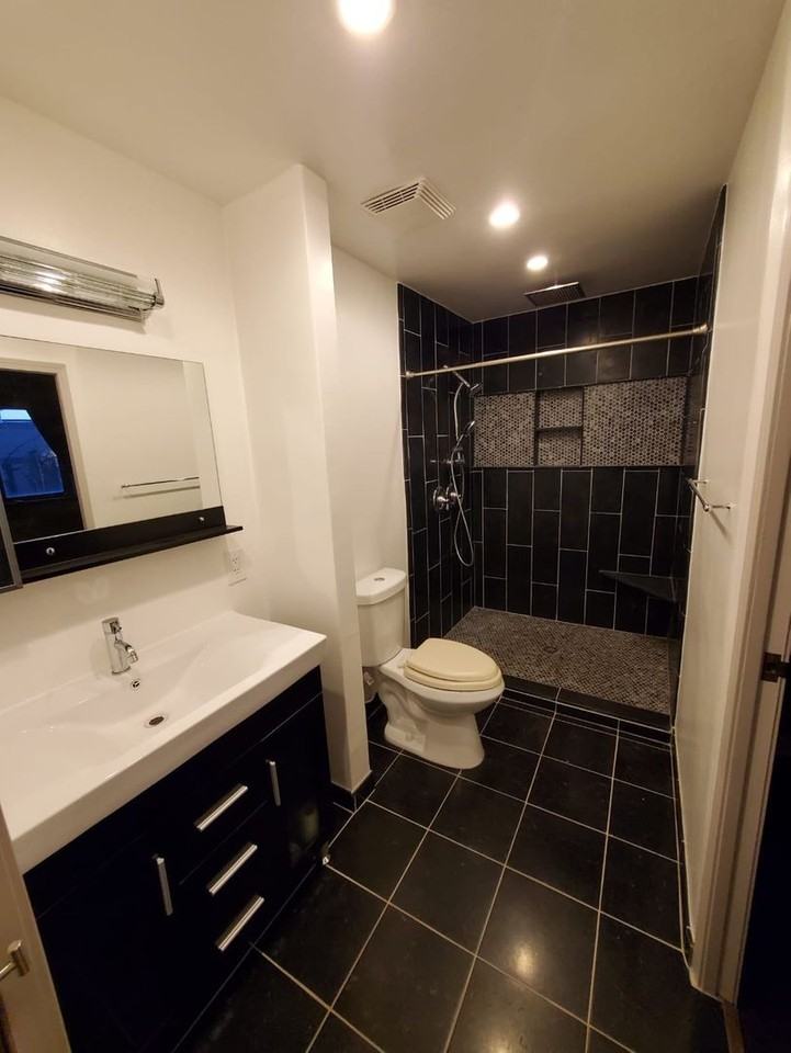 4430 W Lake Harriet Pkwy - Photo 7 of 24