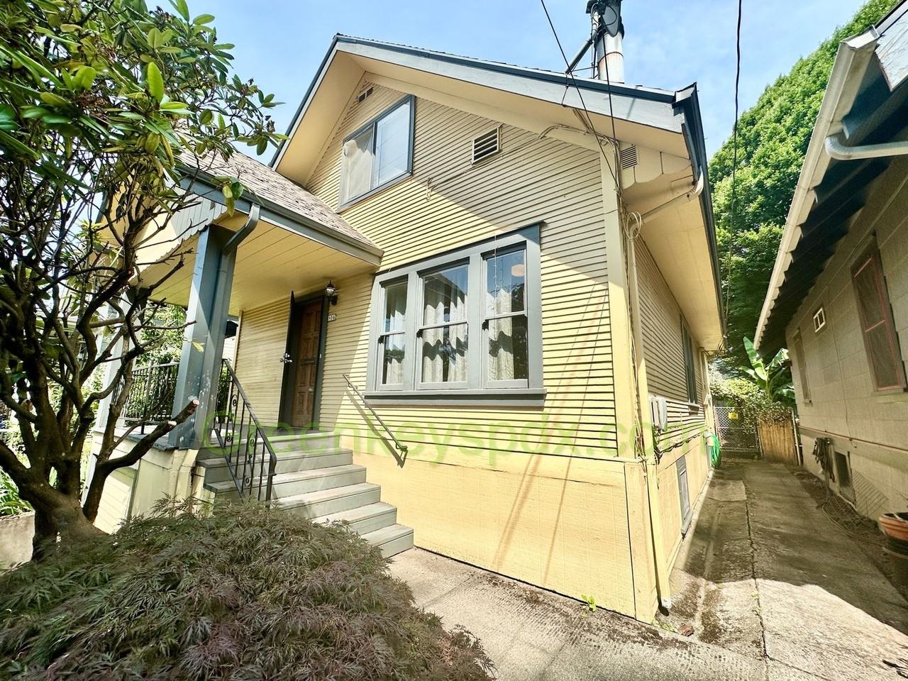 806 Se 45th Ave - Photo 2 of 35